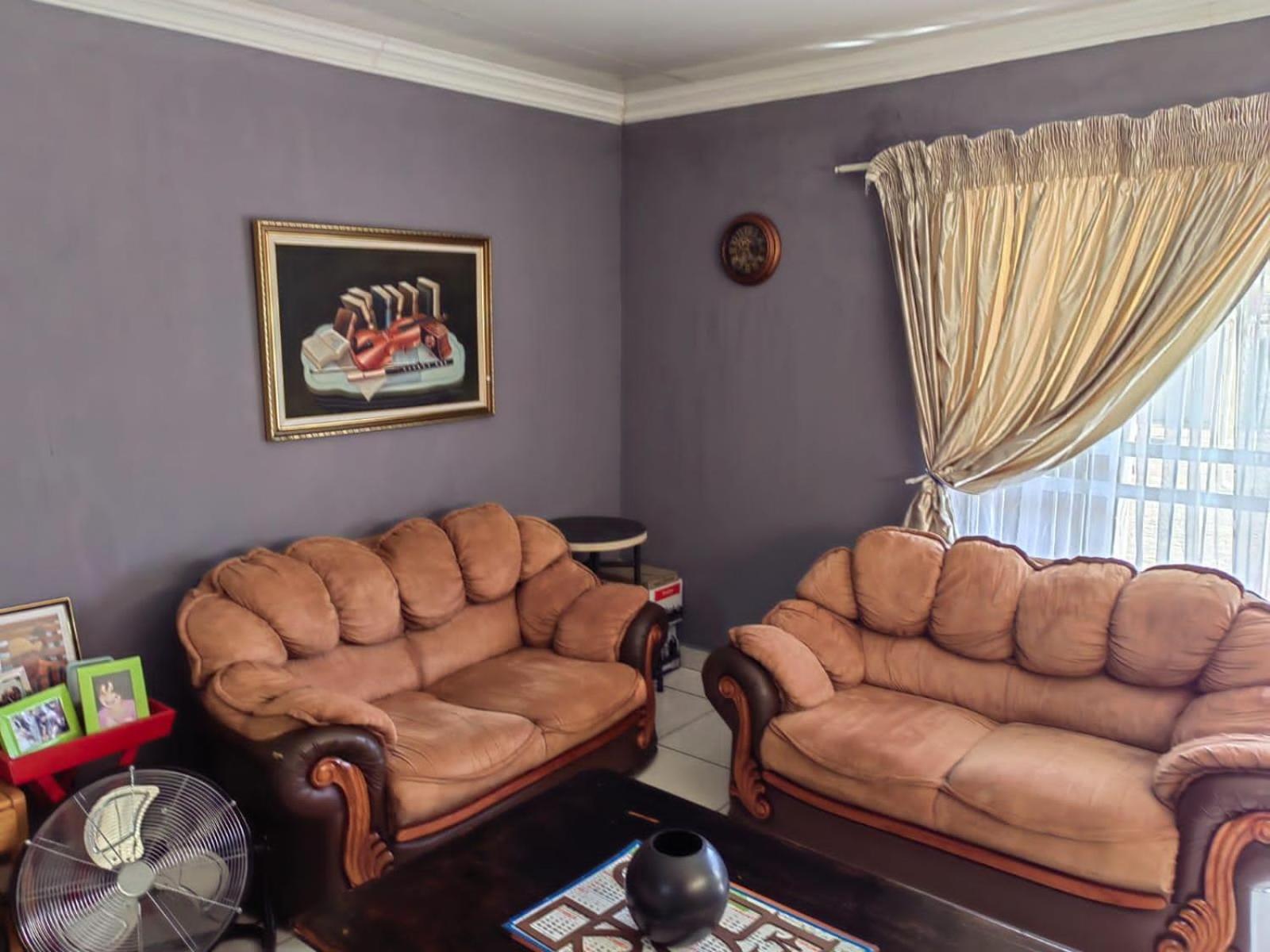 Sibahlenomhlambi Guesthouse Springs  Luaran gambar