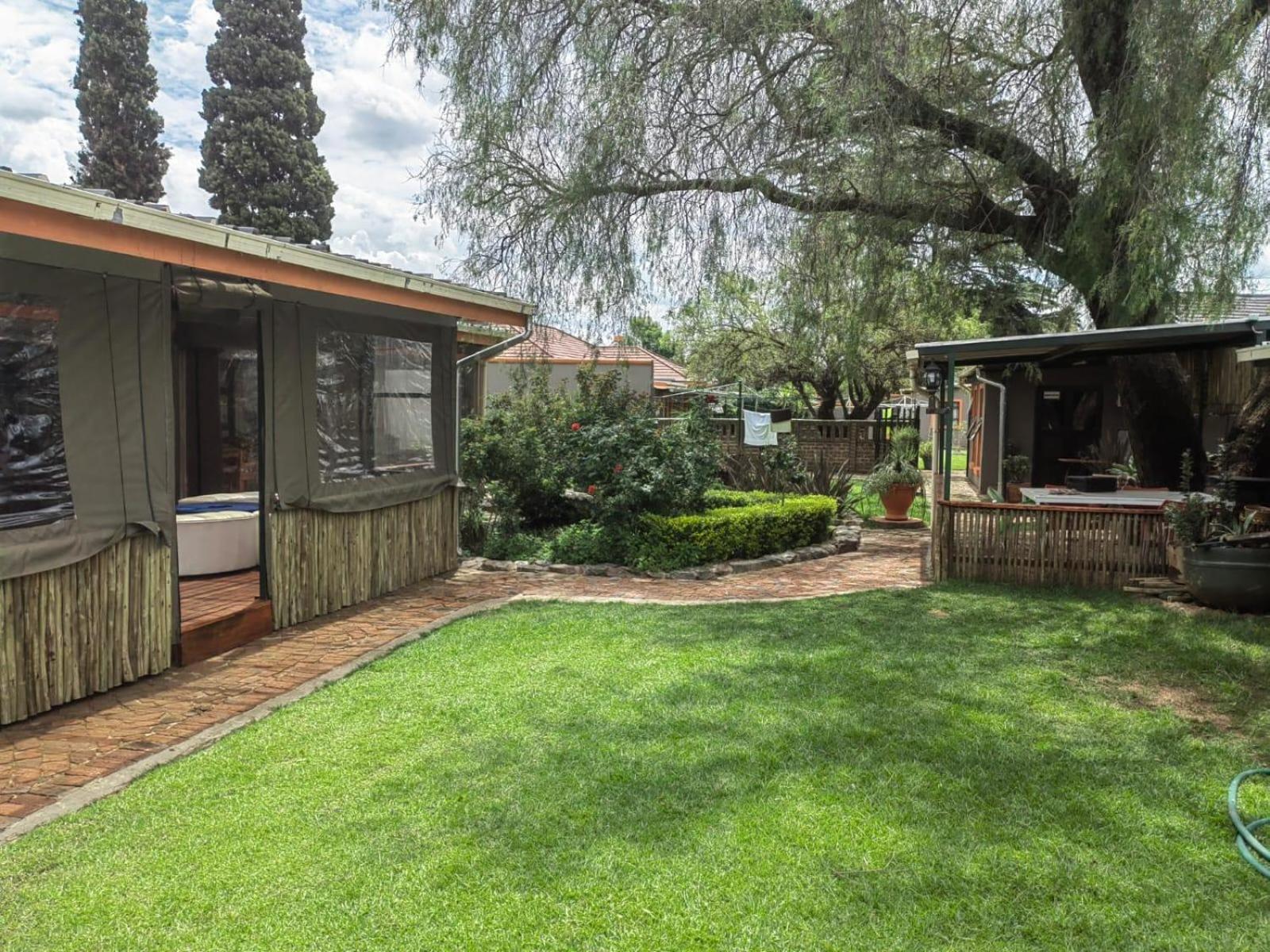 Sibahlenomhlambi Guesthouse Springs  Luaran gambar