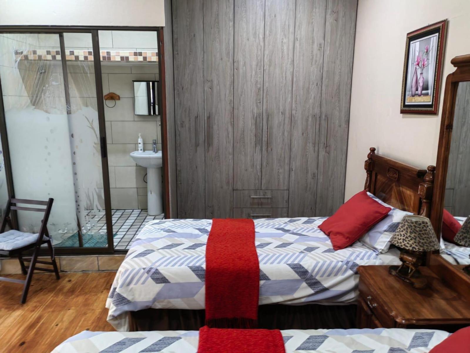 Sibahlenomhlambi Guesthouse Springs  Bilik gambar