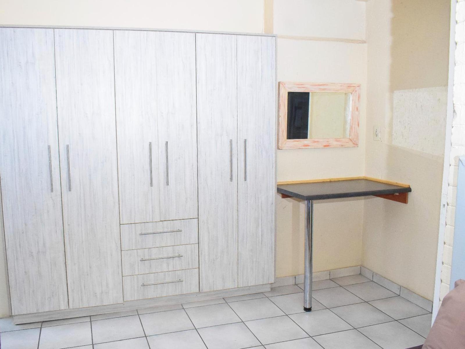 Sibahlenomhlambi Guesthouse Springs  Bilik gambar